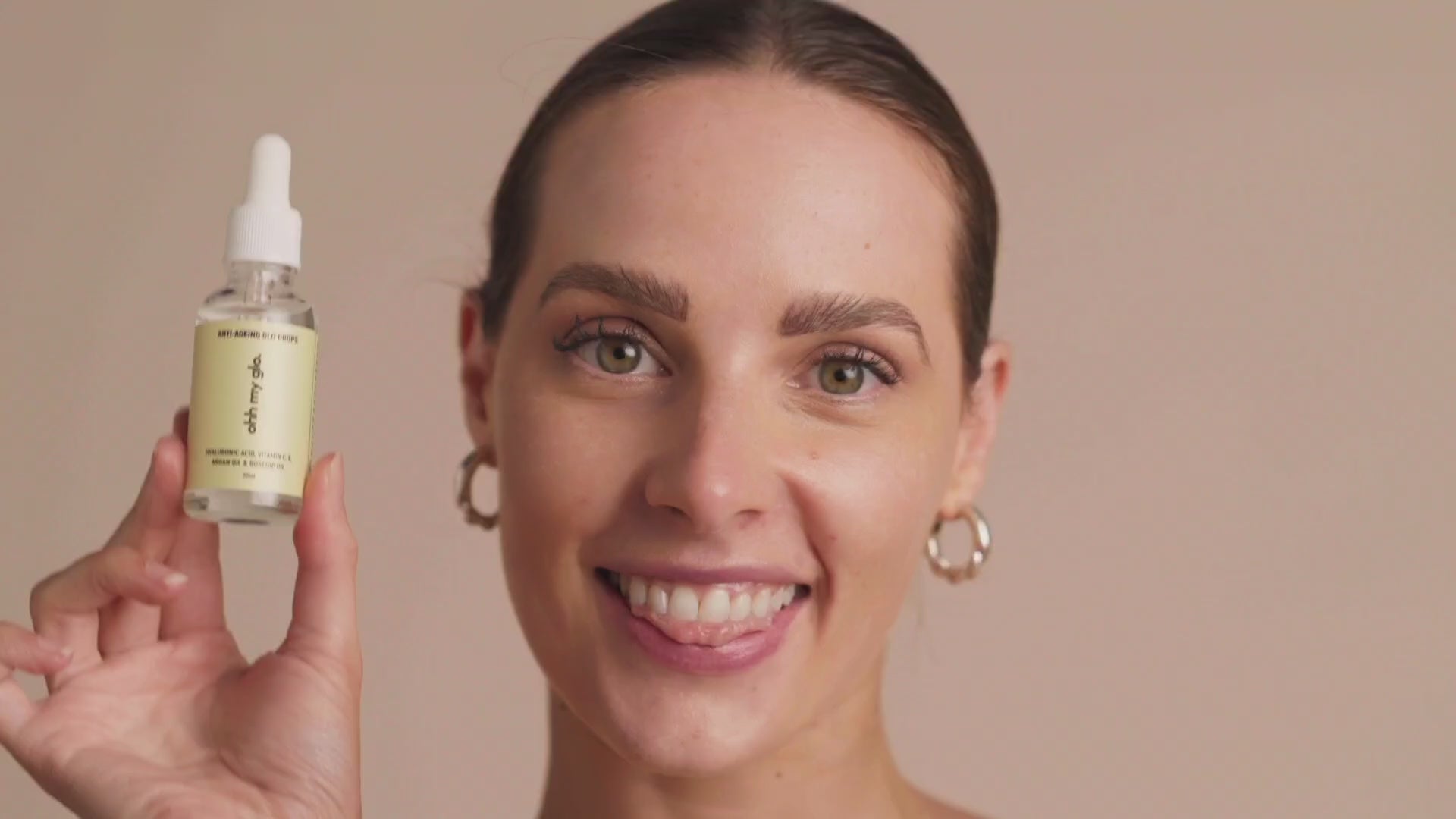 Load video: How to apply the anti-ageing glo drops